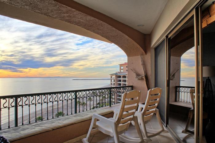 Sonoran Spa, Oceanfront, arcade game, pickleball