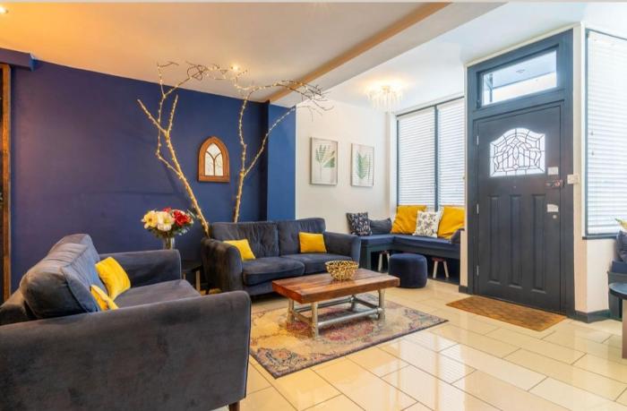 Enchanted Hideaway, Bath