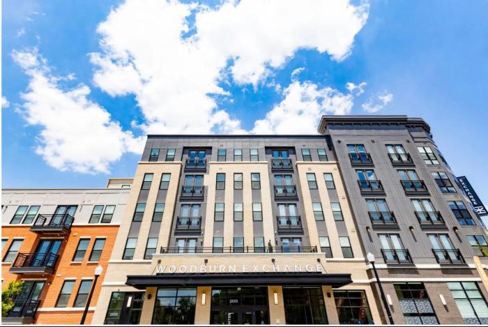 3 Stylish apartments near shops and entertainment