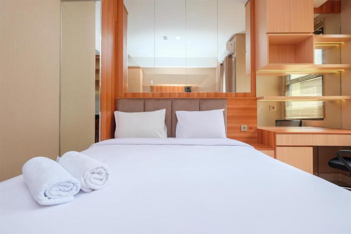 Nice and Fancy Studio at Transpark Cibubur Apartment By Travelio