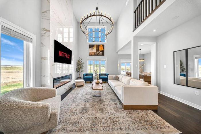 Lavish Home on Hamilton Mountain
