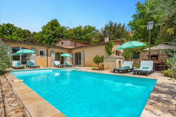 Villa Cabris by Villa Plus