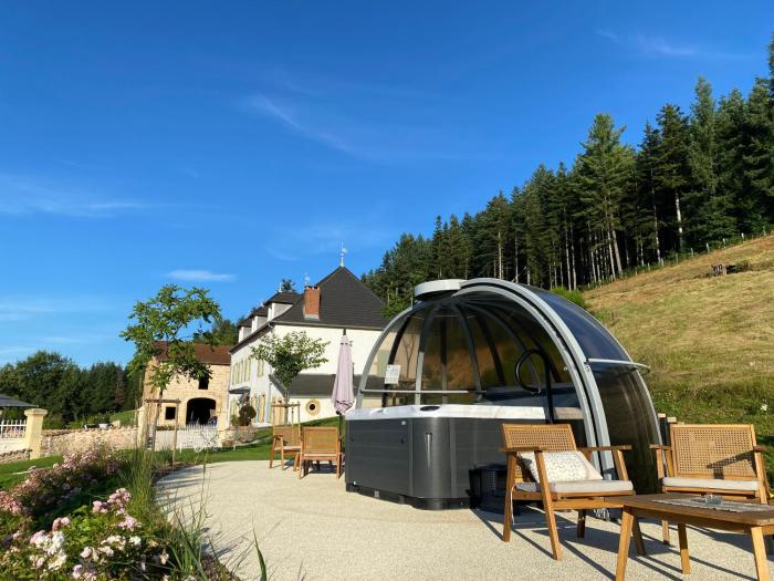 Le Domaine de la Source - Jacuzzi - Cadre et Tranquillité