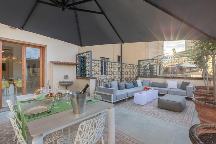 Luxury Apartment with big terrace in Florence