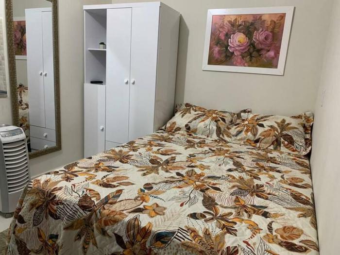 Kitnet202 centro, com linda vista janela, tv smart