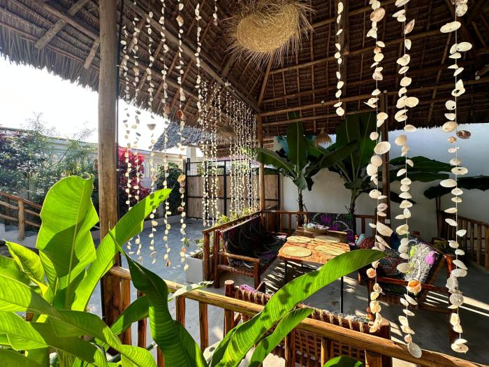 Happy House Nungwi