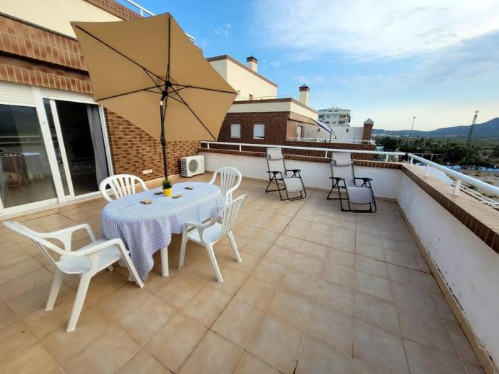 Atico esquinero en 6ª planta