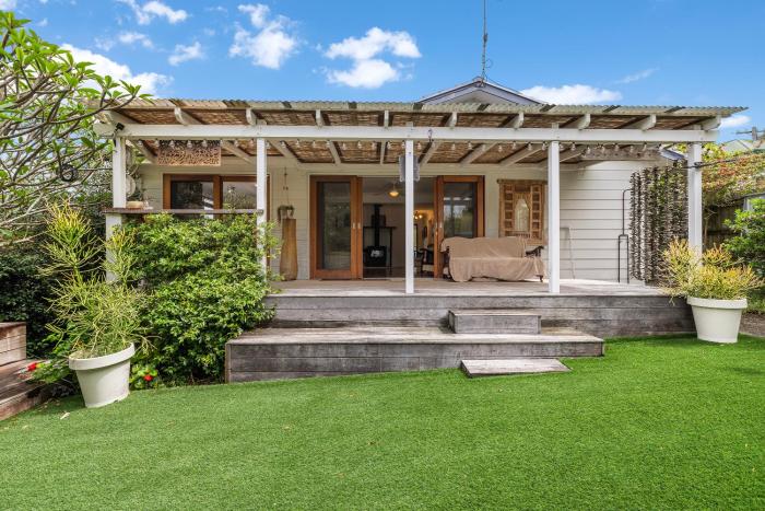 Hillsborough Cottage SWR - No Sheets or Towels provided