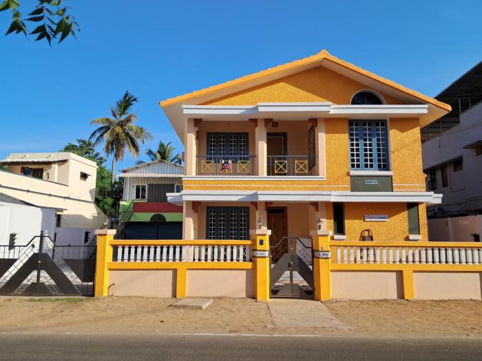 3B2HK Orange Homestay - near Big Temple