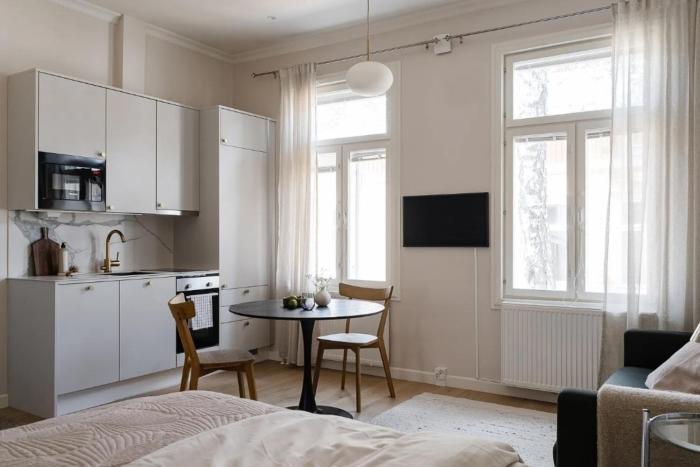 Upea Puutalohuoneisto, Omalla Parkkipaikalla