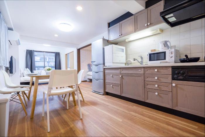 Charming Guesthouse in the Heart of Okubo 丶Steps to Metro and Convenient Travel! EoW4