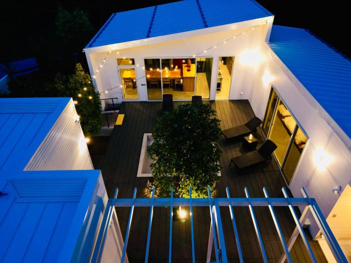 LOCA THE JUNPU Moroyose