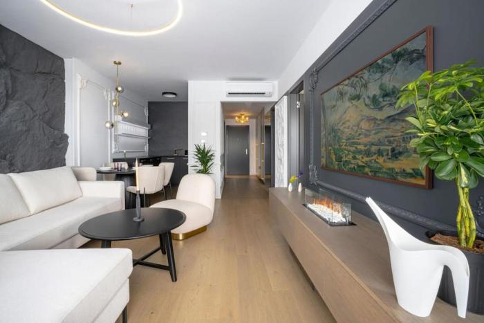 BNB Eurovea Executive Suite with Balcony