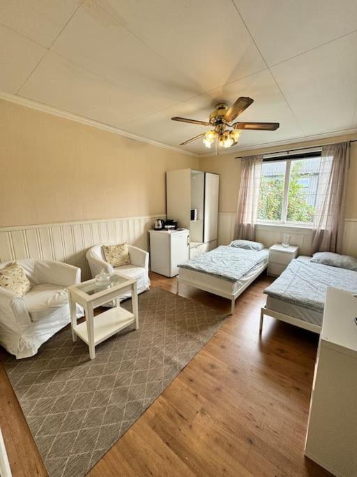 Private room and bathroom in the heart of Drammen