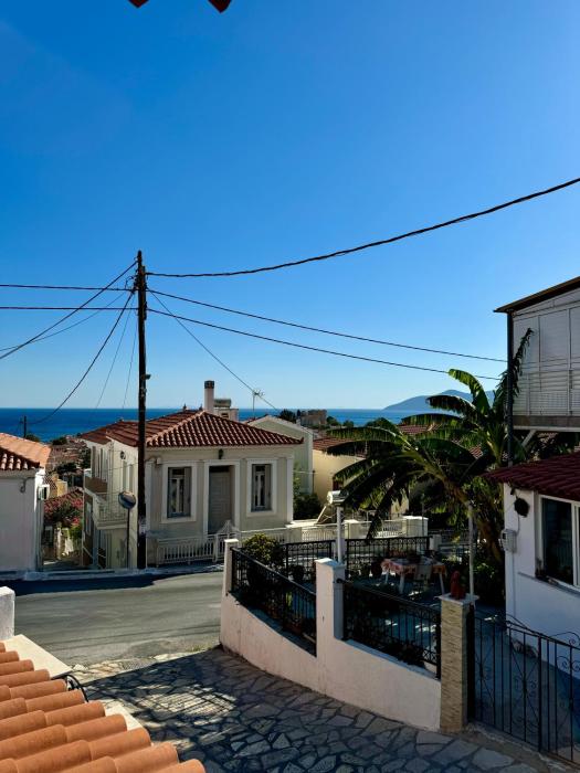 Onar Seaview Apartment in Pythagorio