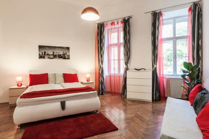 Stylish and huge Andrássy avenue apartament