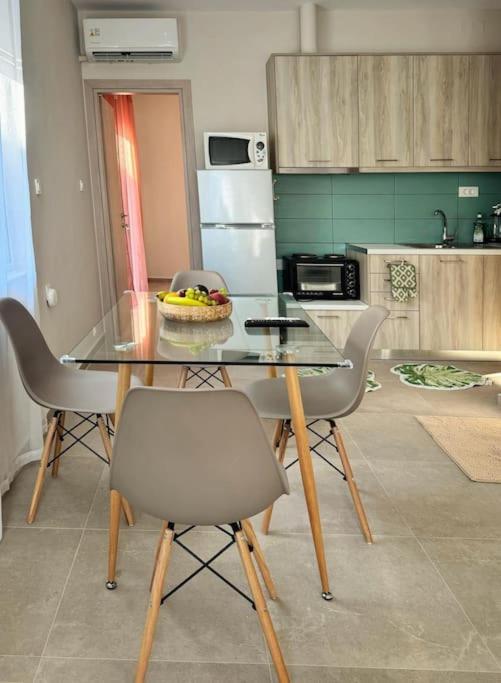 Christina & Suzan Apartment