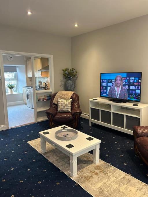 No 12 Bridge Street - Town Centre Apartment