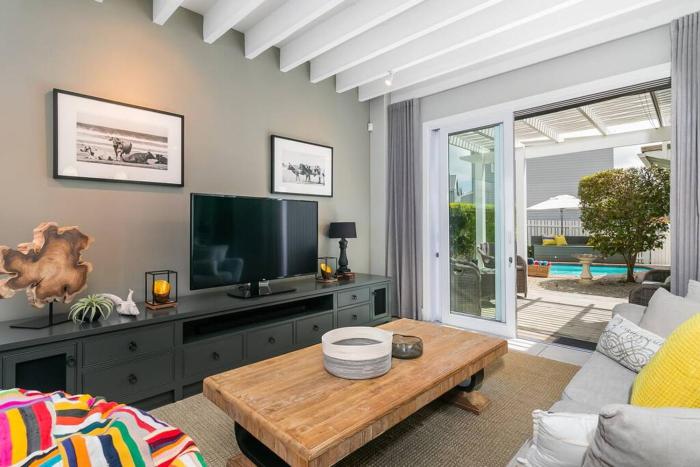 Picturesque Retreat on Thesen Islands