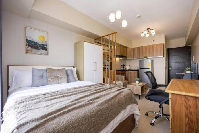 Furnished Studio in Avida Towers Riala, Cebu IT Park with Work Desk, Fast WiFi, Netflix and Pool