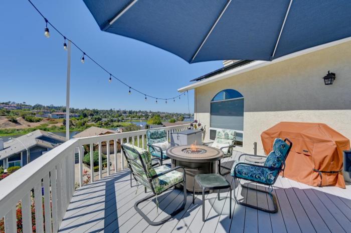 San Marcos Getaway w Deck & Lake Views!