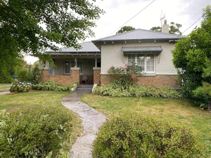 Stylishly renovated bungalow