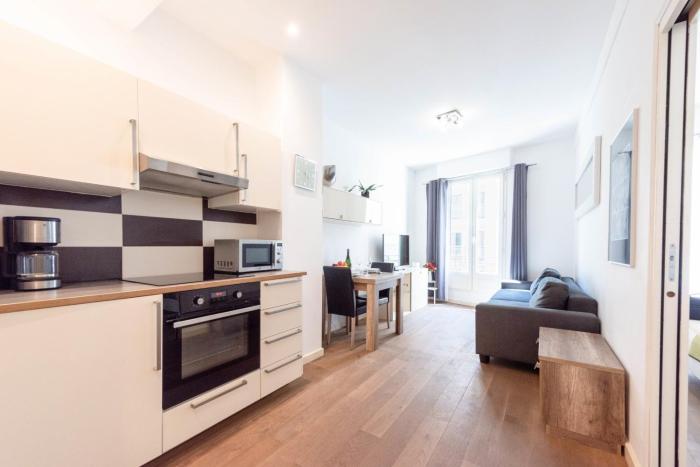 Cannes 1-Br Apartment in the Carré d’Or