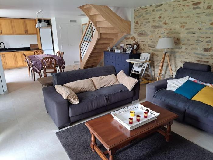 Maison de pêcheur restaurée 2022 à 800 m de la plage, GR34