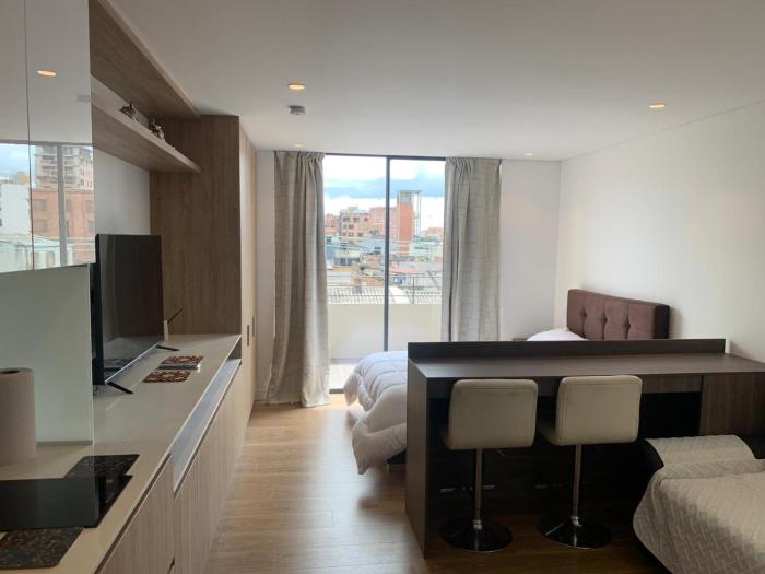 Avanzza Parque Central 200