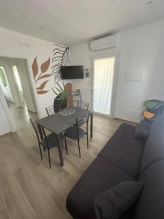 Mamma Mia Apartments and pool