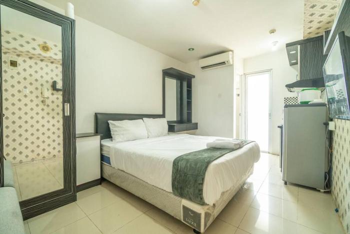 Studio Bassura City East Jakarta Netflix & chill