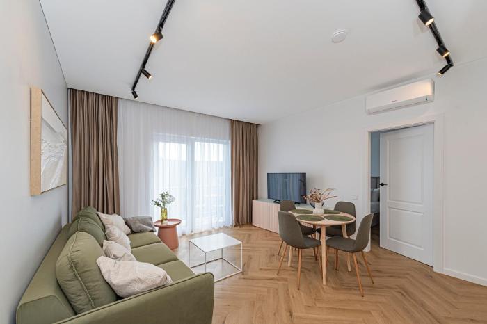 Charming 1 BD Apartment by Domvia