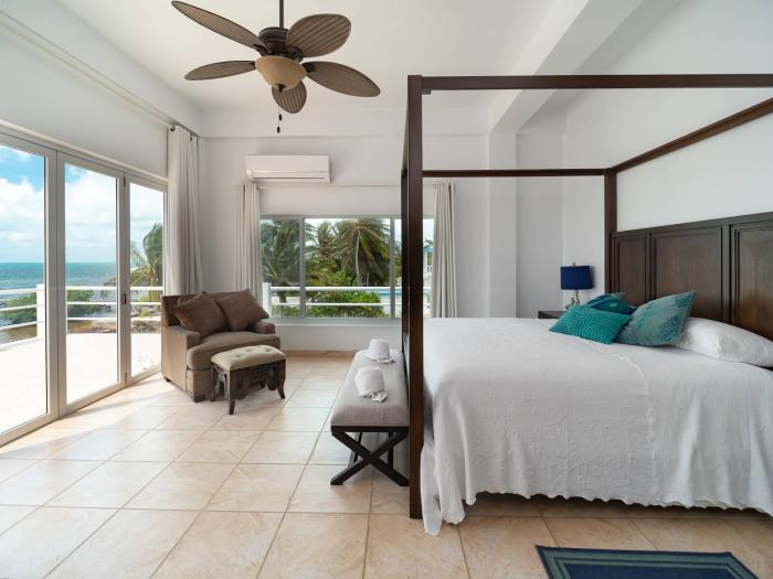 Bella Mar- Oceanfront Villa by Stay Floreo