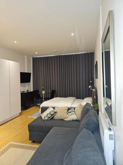Classic Studio for 4 in Piccadilly Soho Central London VR3