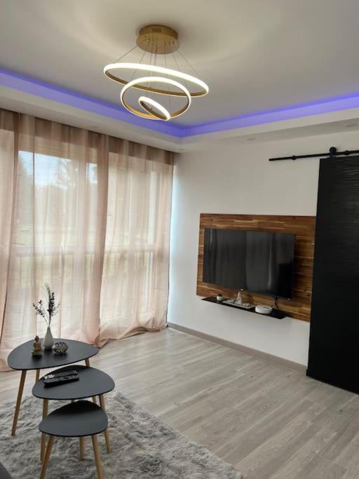 F2 à 12 mn de Paris avec Sauna - Parking privé