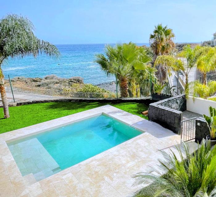 Luxury Oceanview Villa de Nava with heated private pool