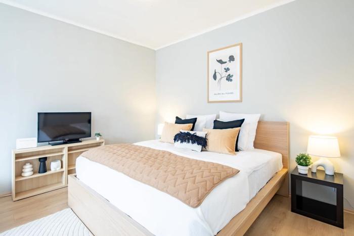 Central - Comfy - Sunny