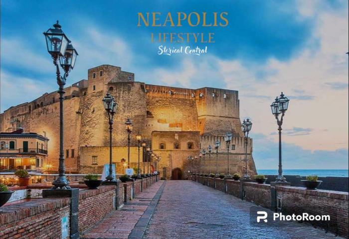 Neapolis Mini Flat