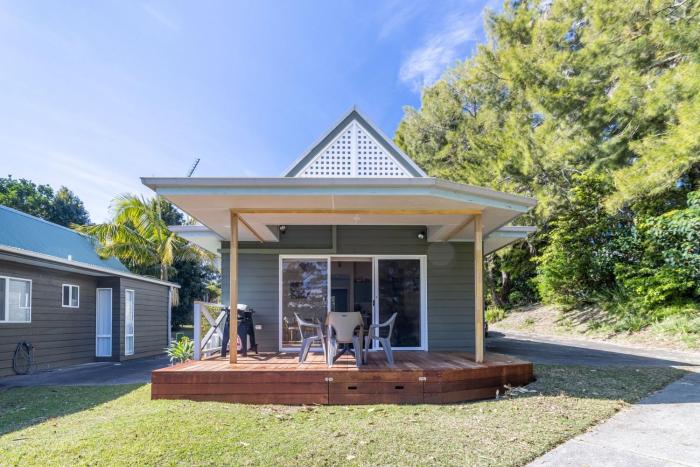 Sea Shell Chalet at Berrara Chalets