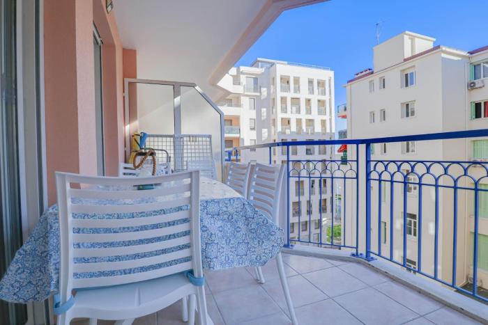 2 pièces plein Centre, Terrasse, Parking