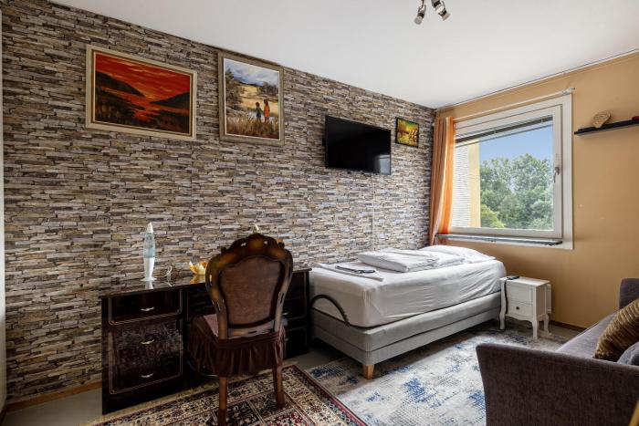 Higlyfavored apartments