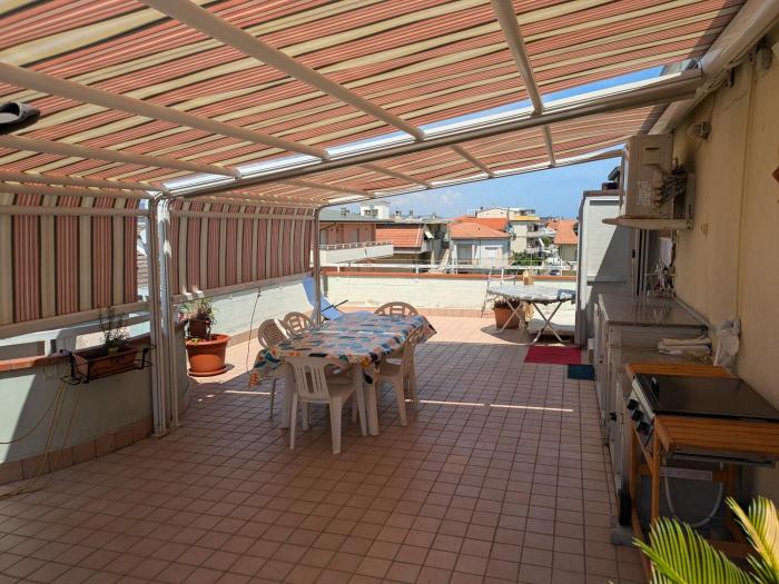 Attico con terrazza sul Lungomare