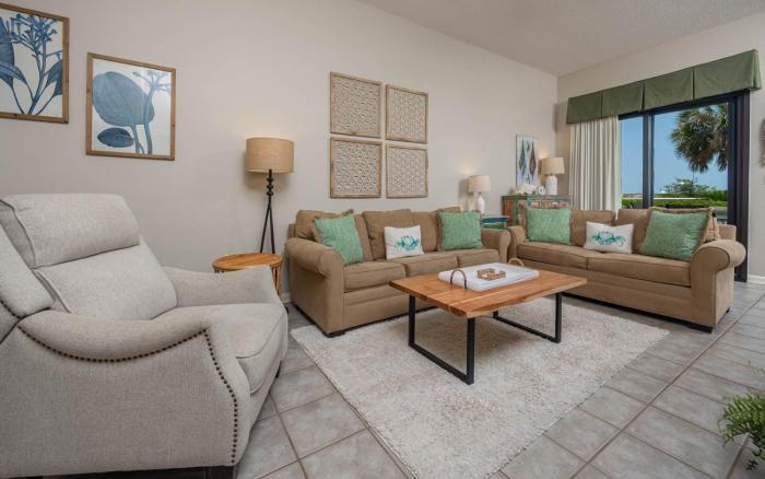 Phoenix VII 7014 condo