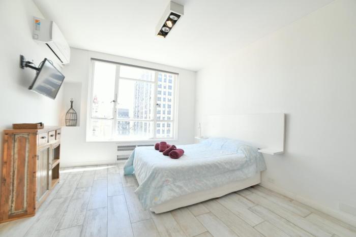 Maipu 812 X by depptö