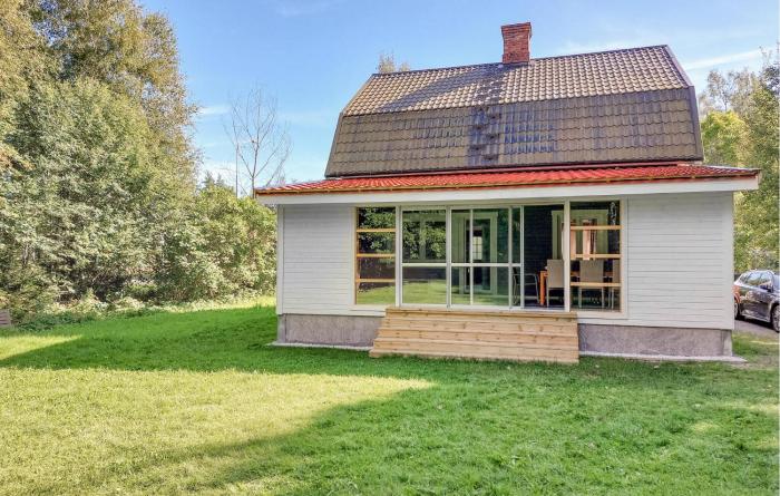 Nice Home In Vislanda With Wifi