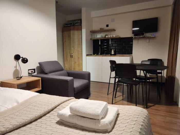 Walk to Ski Lift-1BR-Studio-Balcony-Parking