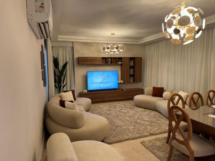 شقه فاخره Zed Tower ElSheikh Zayed