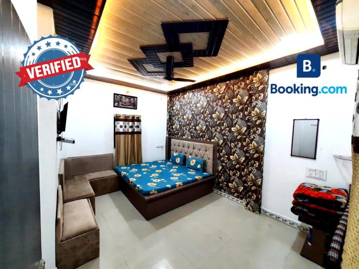 JAIN HOMESTAY UJJAIN Full Air Conditioning Near Mahakaleshwar Temple and Ujjain Railway Station