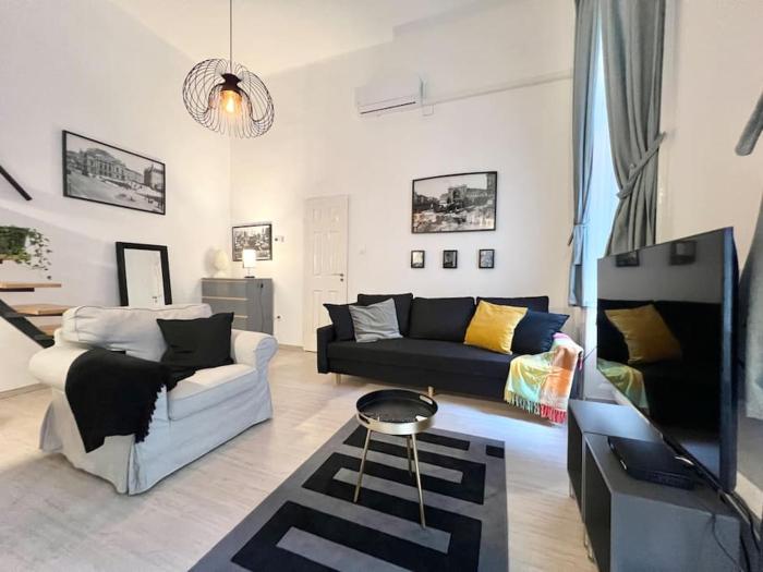 Best Location up to 6 guests