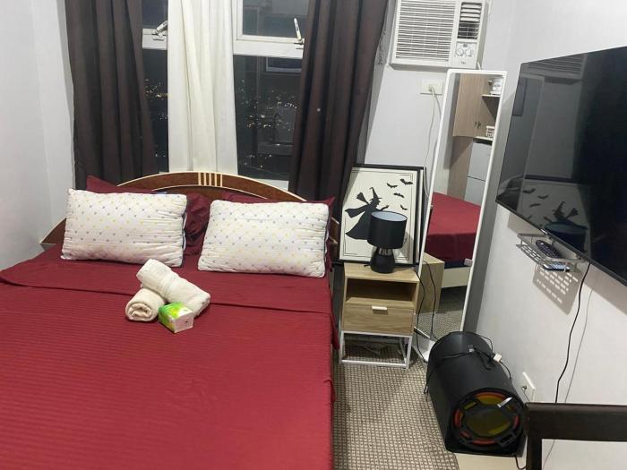 URBAN DECA Staycation